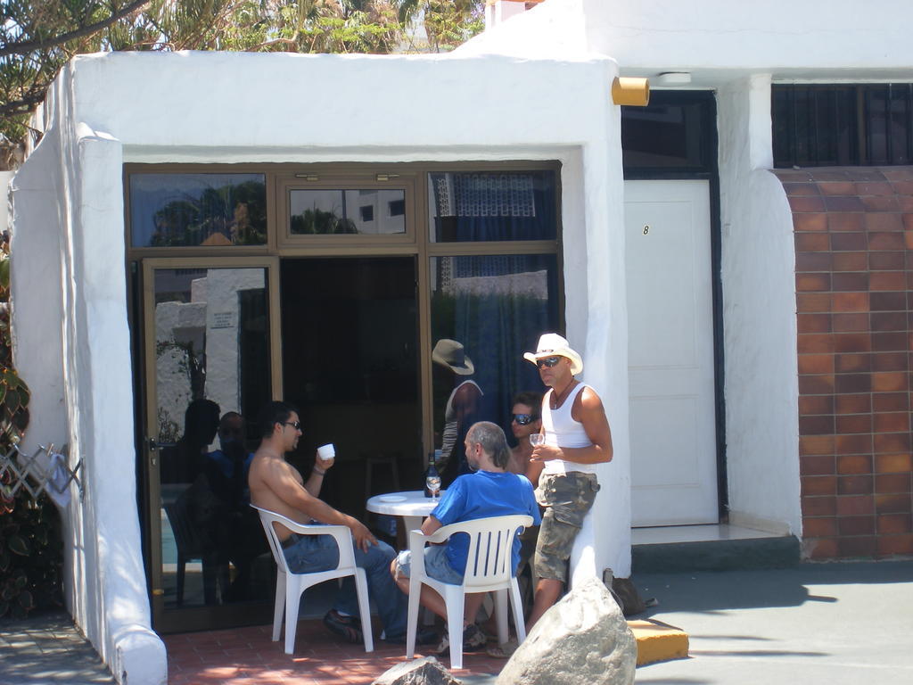 Bungalows Tenesoya Gay Men Only Playa del Inglés Exteriör bild